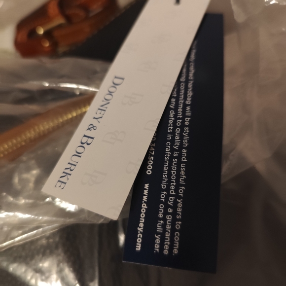 Dooney & Bourke Pebble Grain Crossbody Purse - Picture 7 of 7